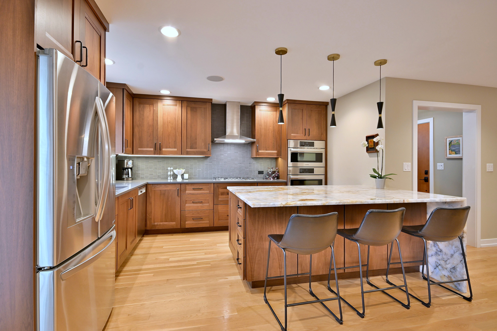 717 S Washington Street, Elmhurst, IL 60126