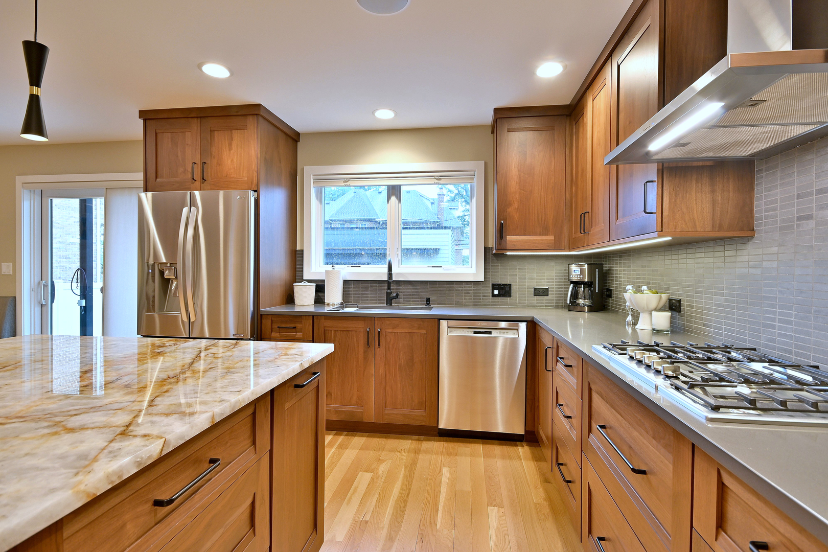717 S Washington Street, Elmhurst, IL 60126