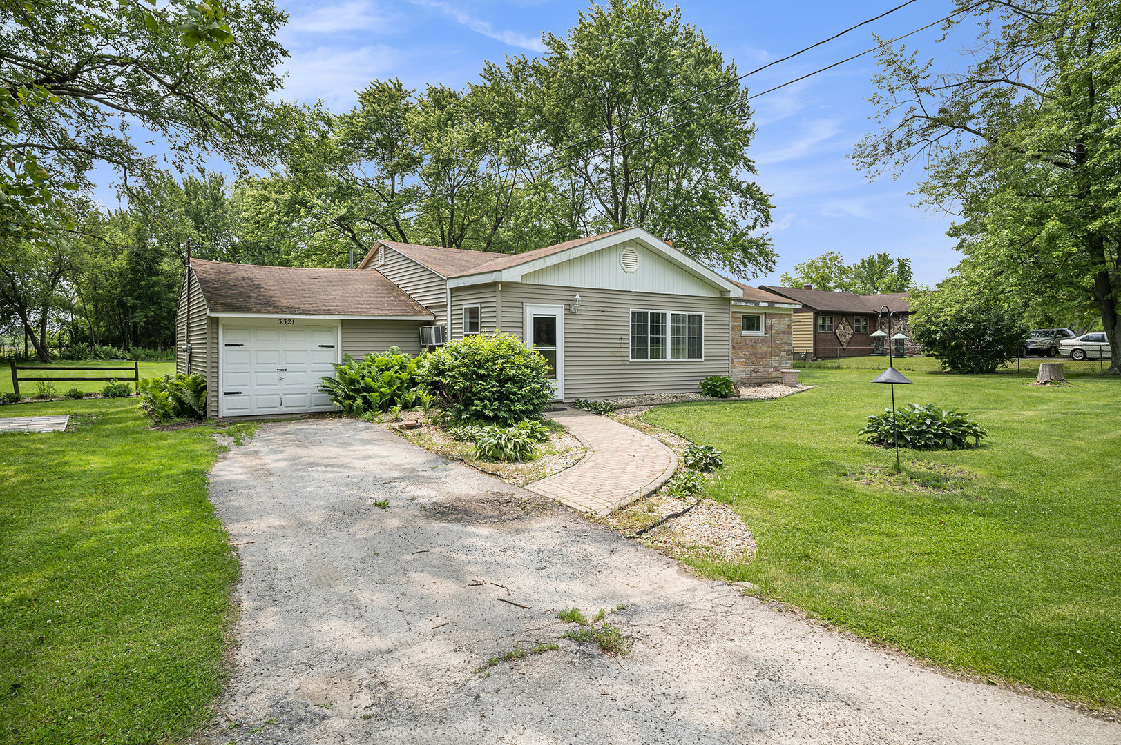 3321 E Red Oak Lane, Crete, IL 60417