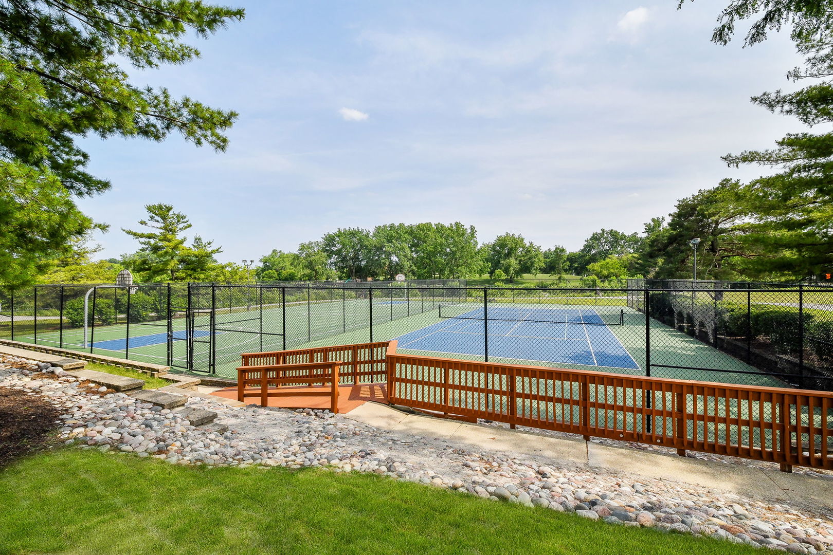 6853 Red Wing Drive, Woodridge, IL 60517