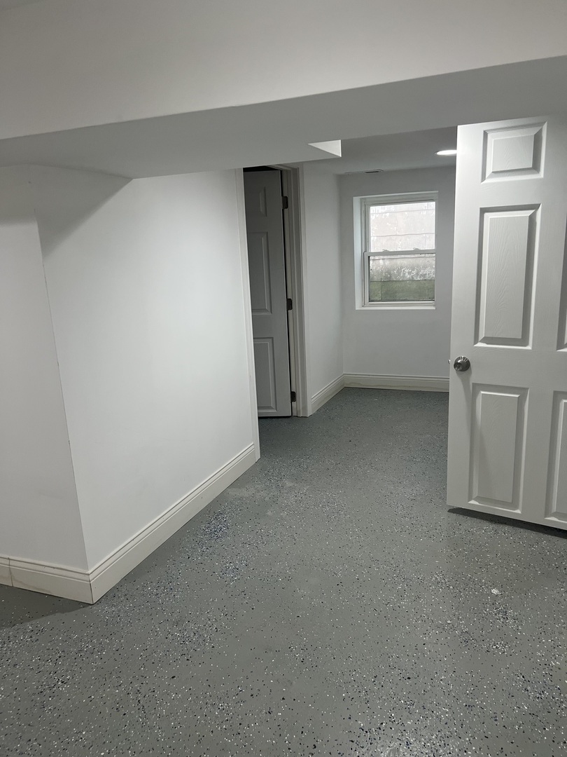 10642 S Calhoun Avenue, Chicago, IL 60617