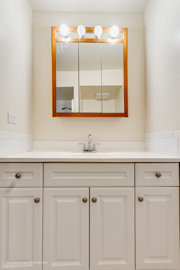 450 N Main Street #S307A, Wauconda, IL 60084