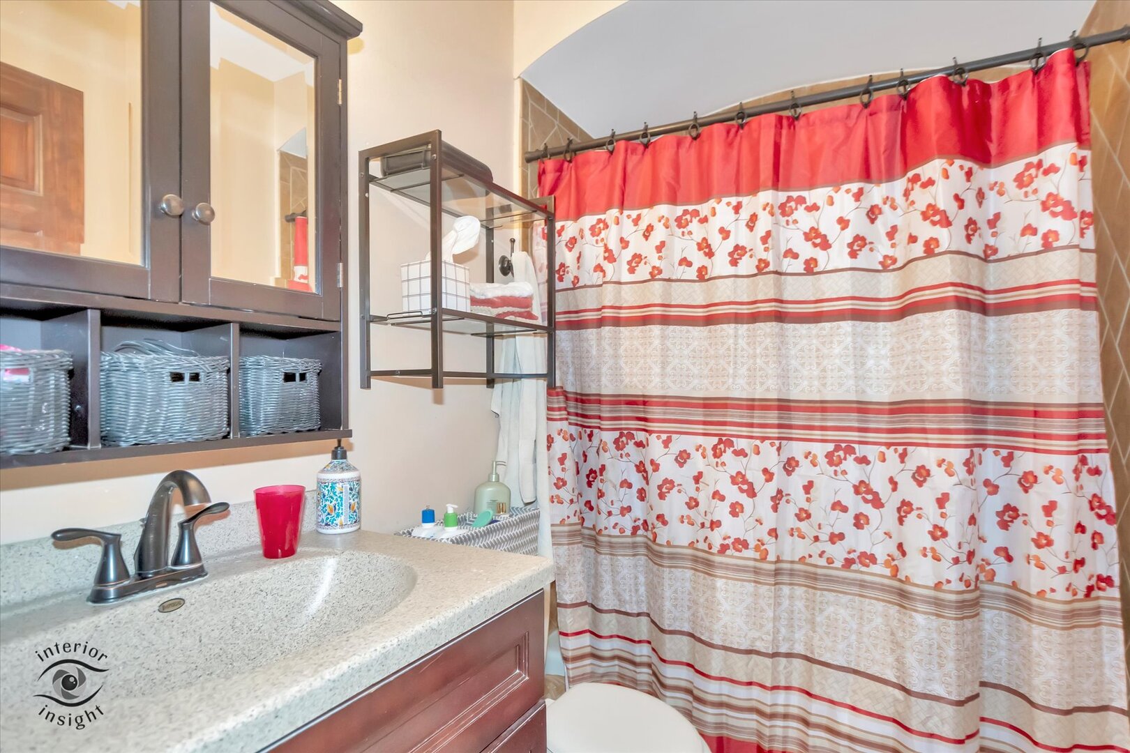 5S558 Tuthill Road, Naperville, IL 60563