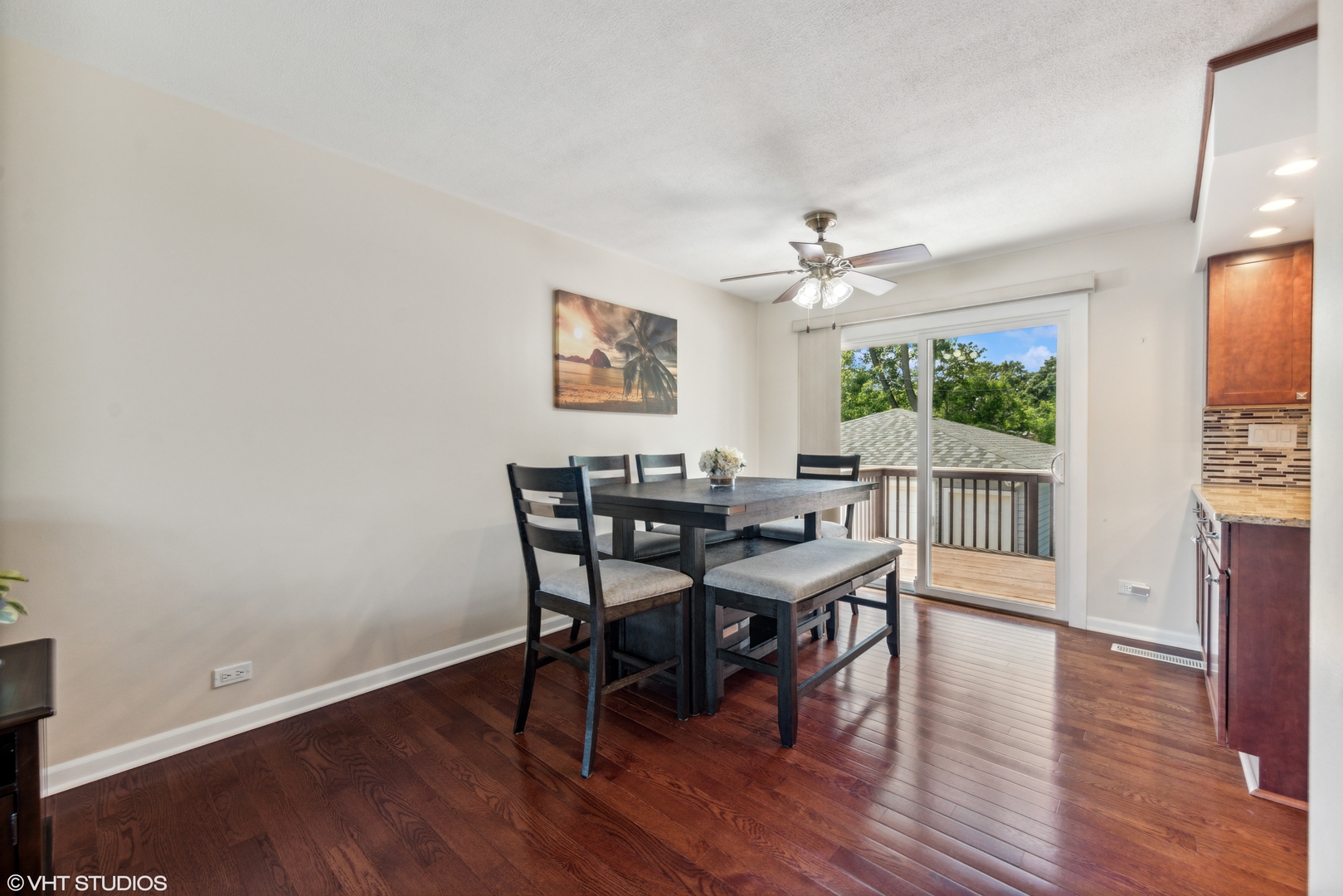 7626 Deerfield Avenue, Woodridge, IL 60517