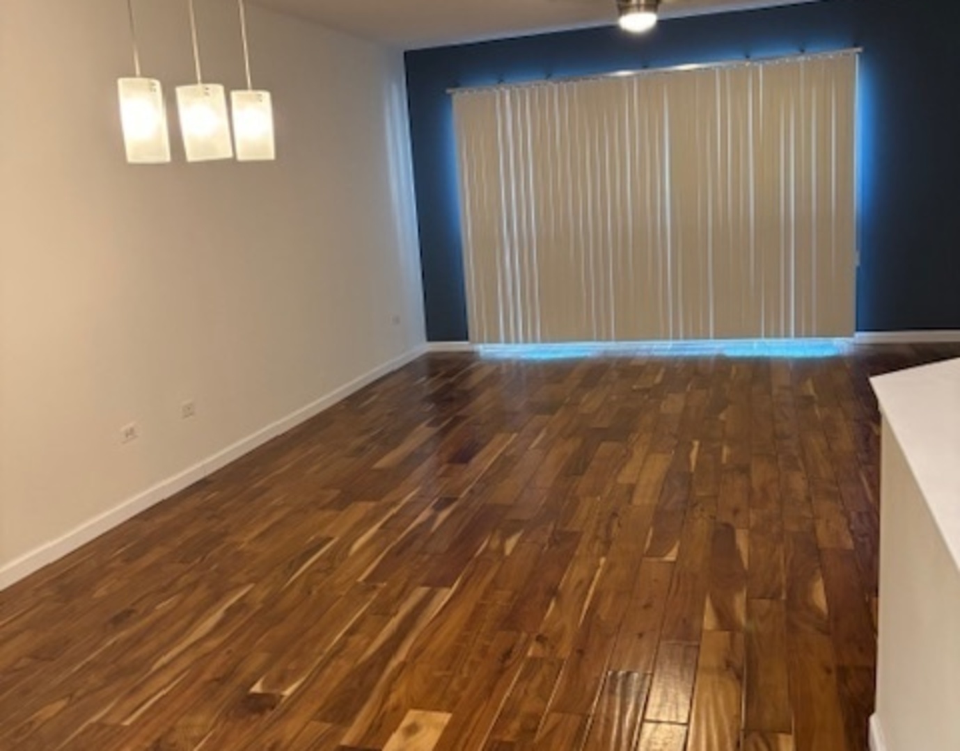 1 S Lincoln Avenue #213, Lombard, IL 60148