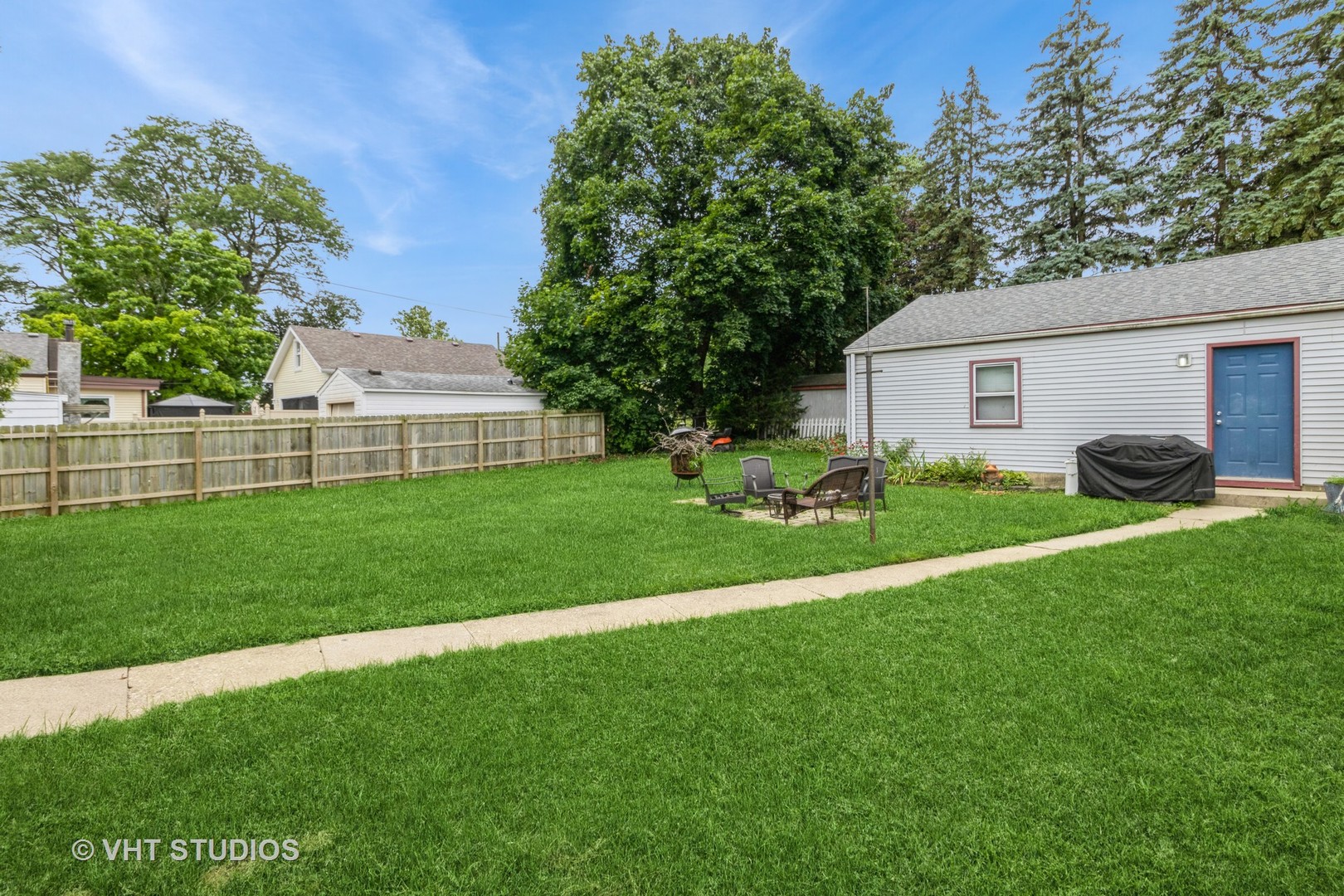 500 Gertrude Street, Elgin, IL 60123