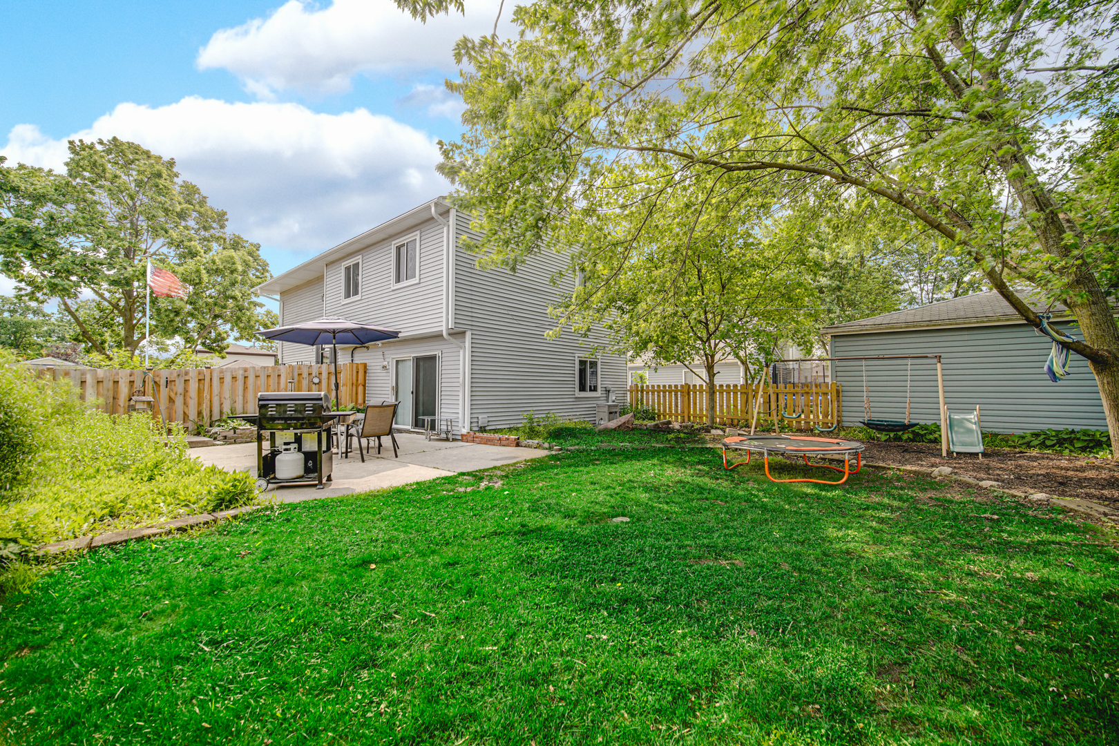 570 Sundance Court, Carol Stream, IL 60188