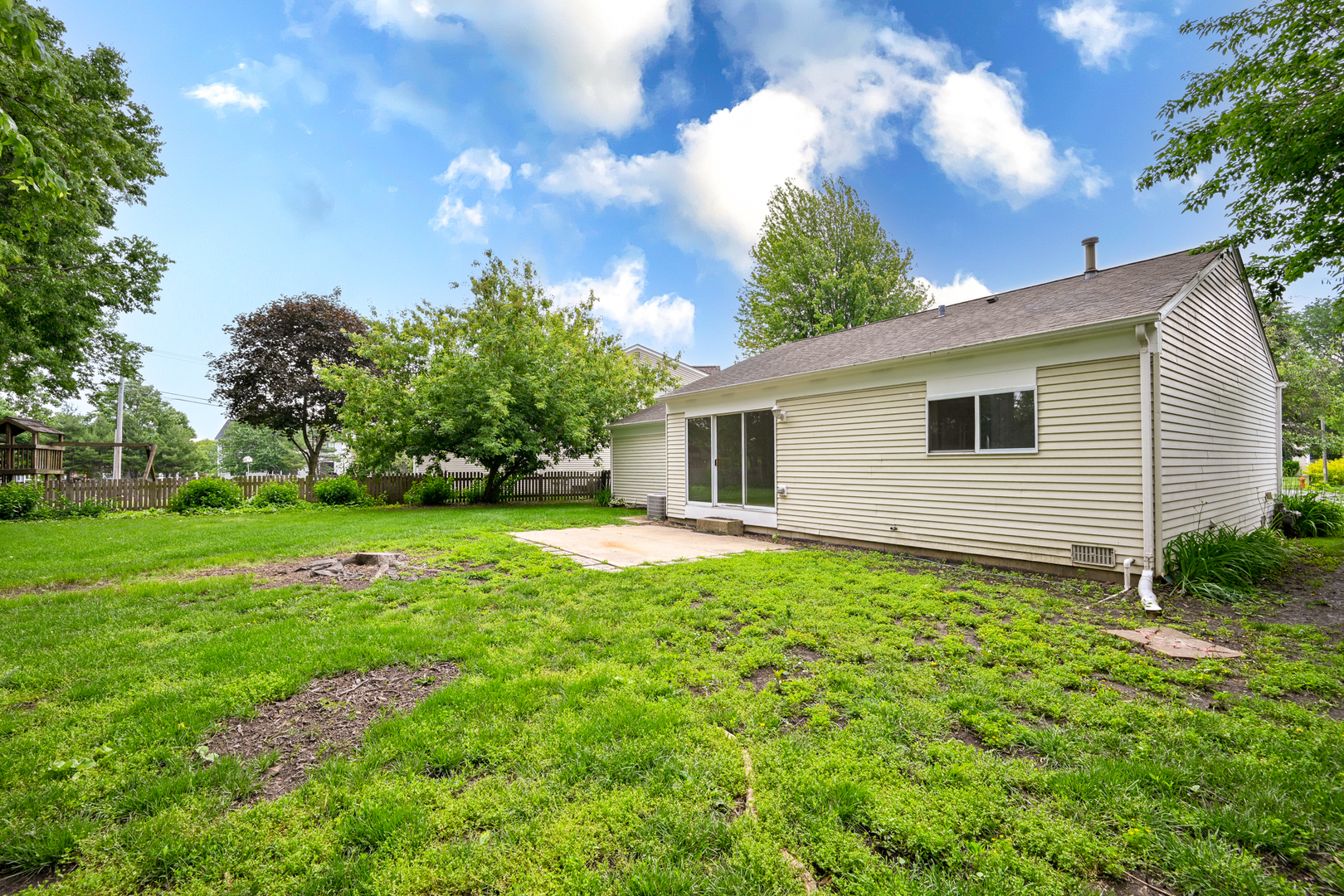 1123 Crimson Court, Naperville, IL 60564