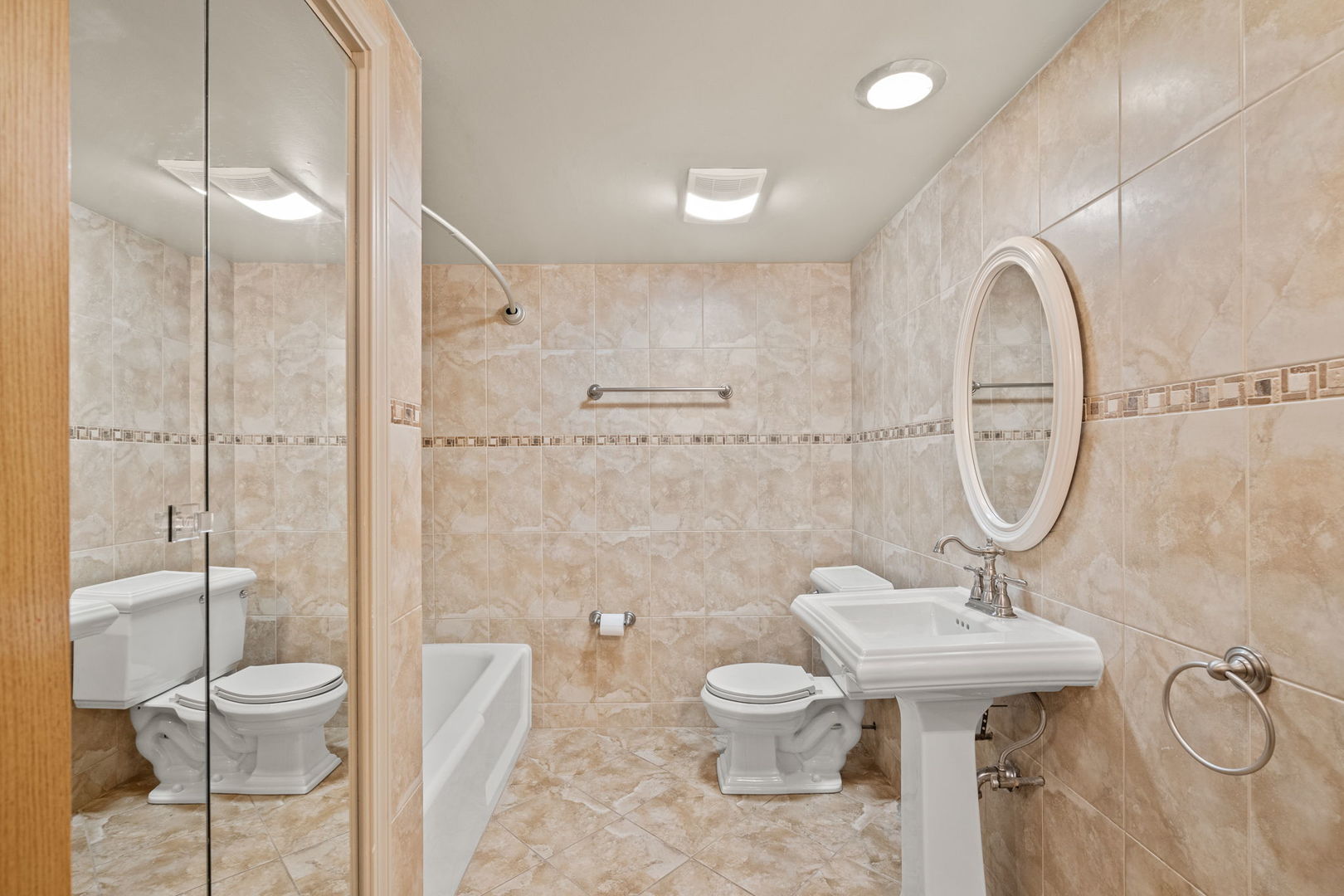 1039 N Harlem Avenue #1SC, Oak Park, IL 60302