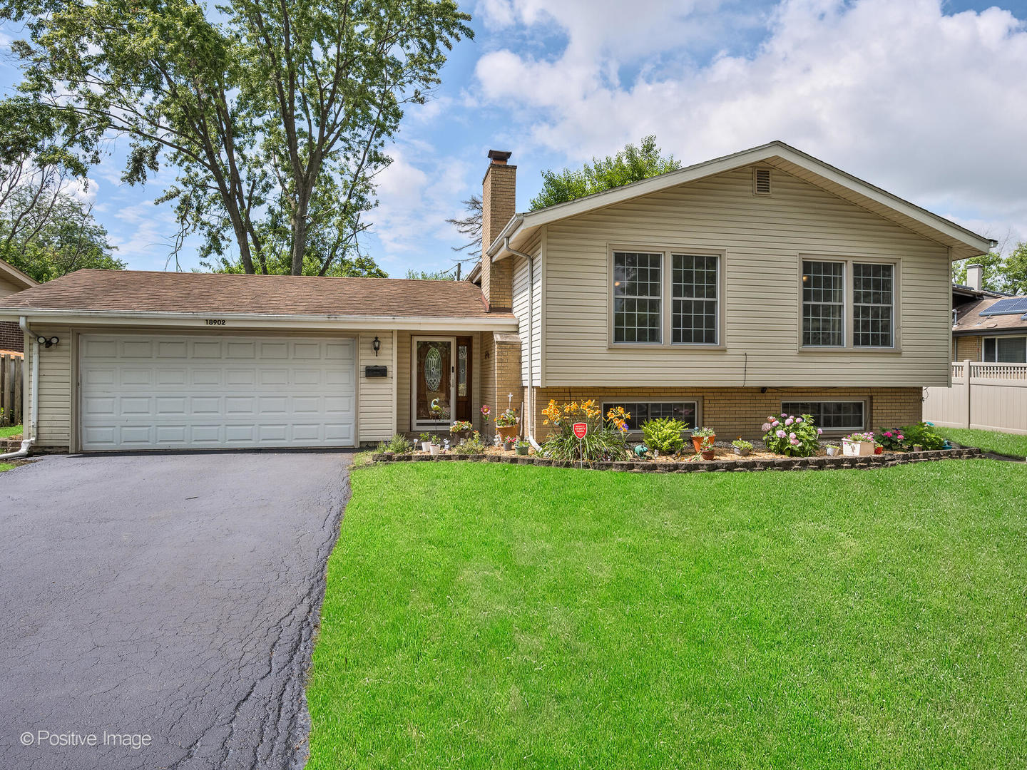 18902 Jonathan Lane, Homewood, IL 60430