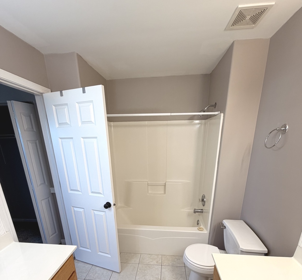 20 Lily Court, Bolingbrook, IL 60440