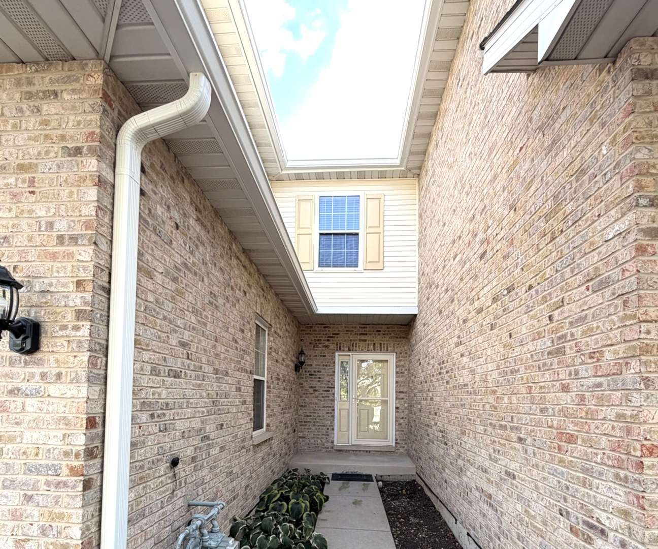 20 Lily Court, Bolingbrook, IL 60440