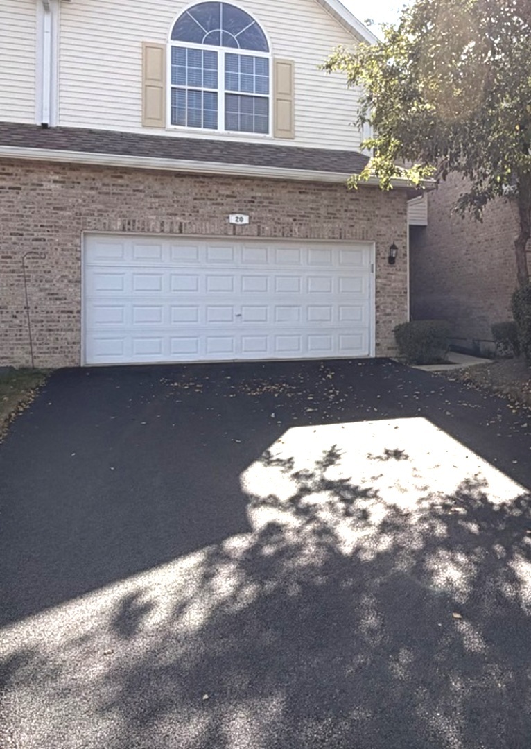 20 Lily Court, Bolingbrook, IL 60440