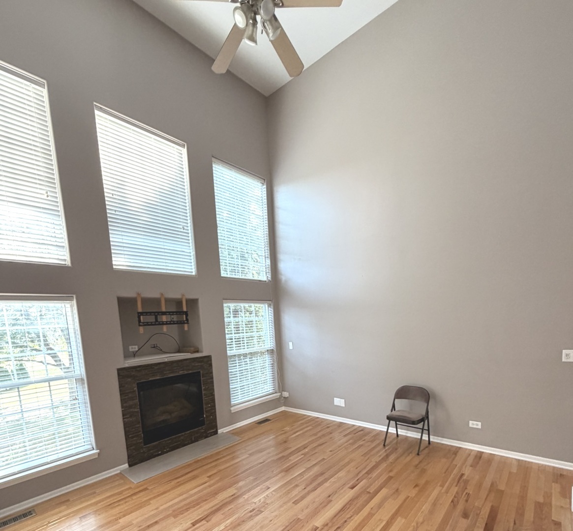 20 Lily Court, Bolingbrook, IL 60440