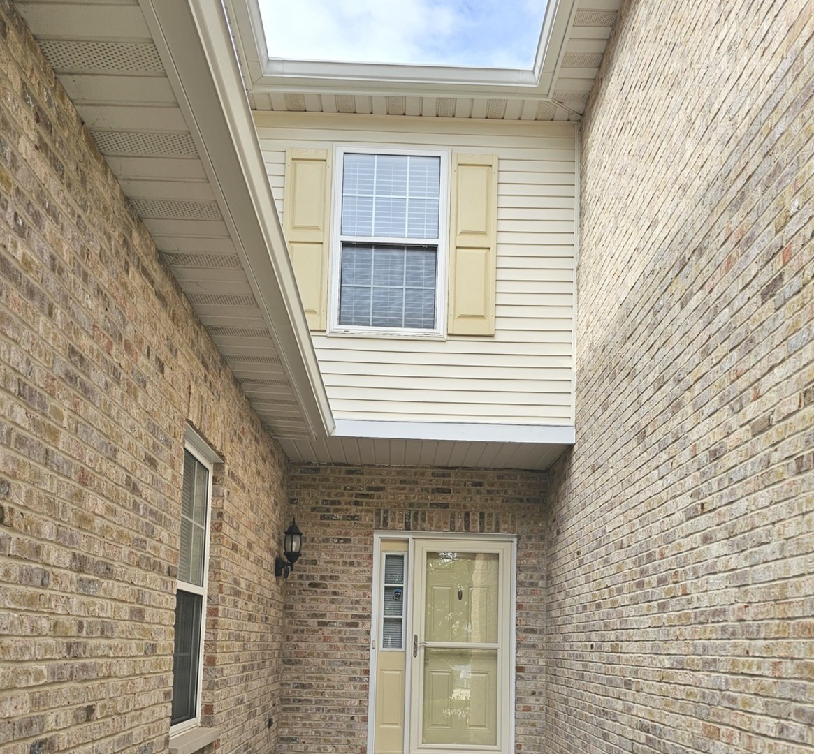 20 Lily Court, Bolingbrook, IL 60440