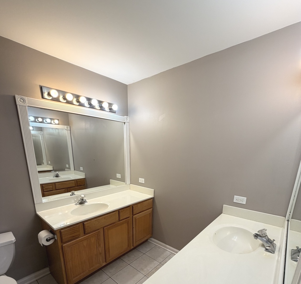 20 Lily Court, Bolingbrook, IL 60440