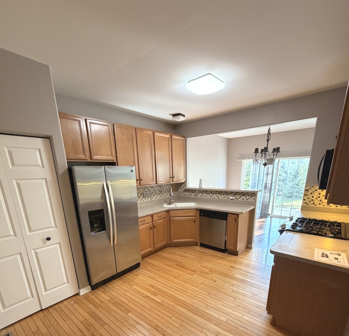 20 Lily Court, Bolingbrook, IL 60440