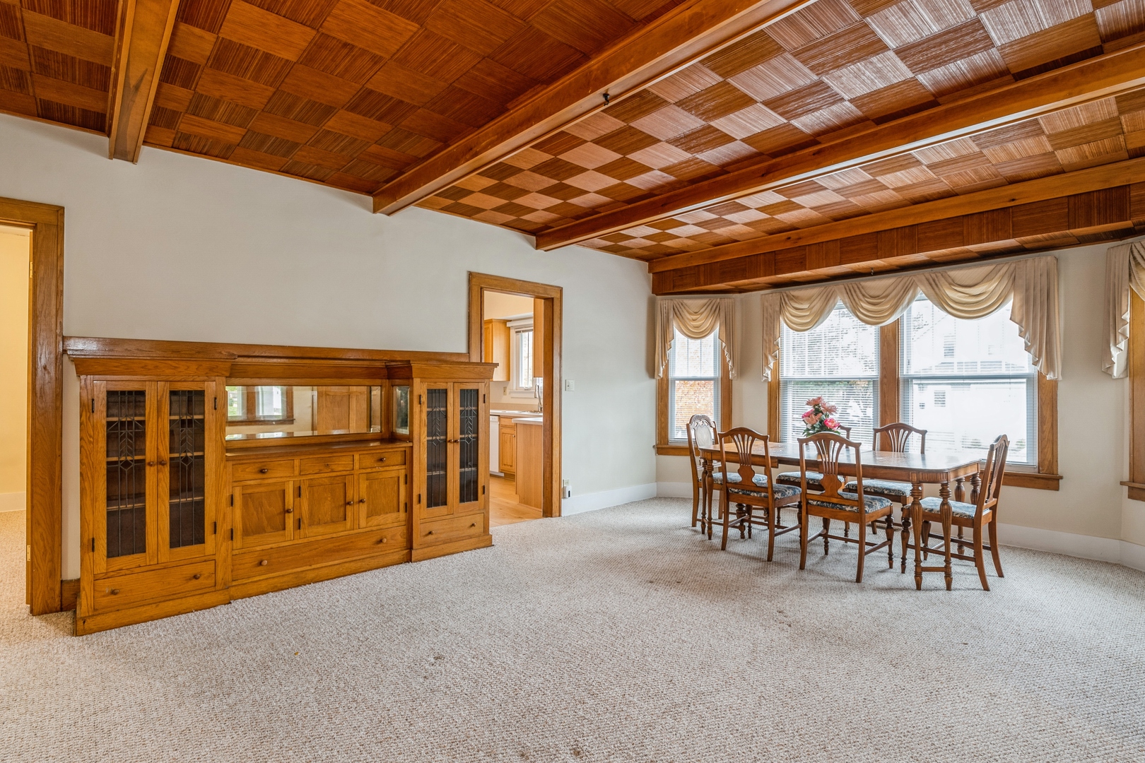102 Park Place, Libertyville, IL 60048