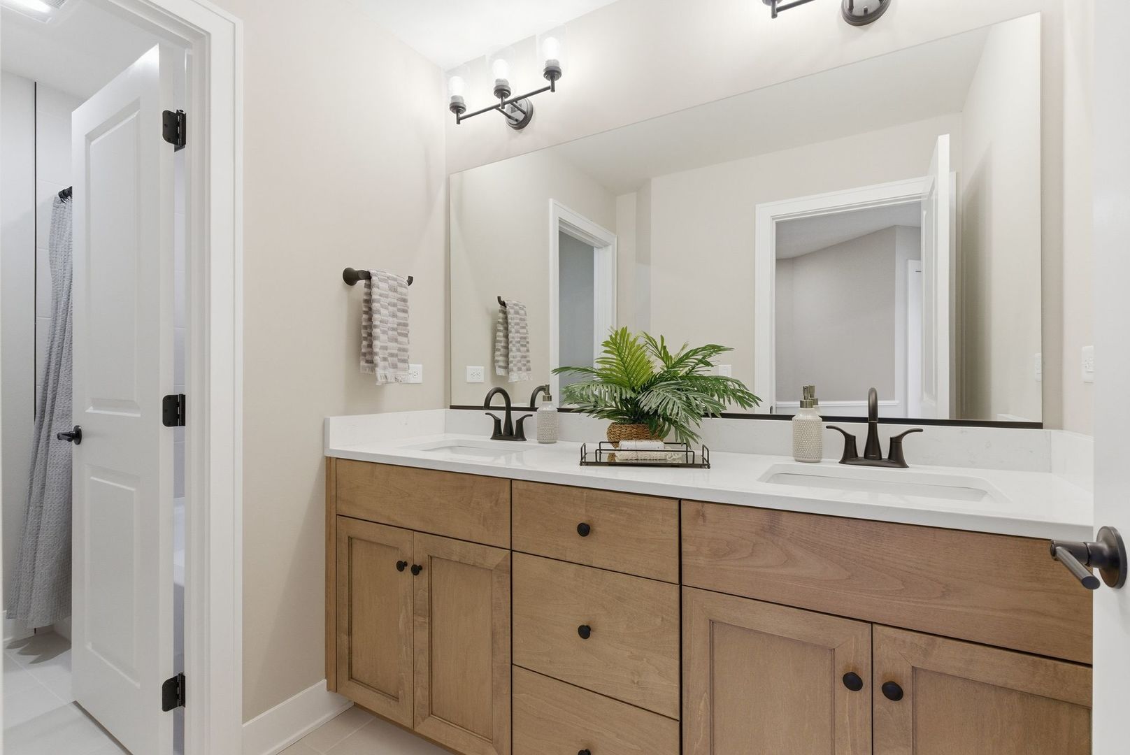 16541 Kayla Drive, Lemont, IL 60439