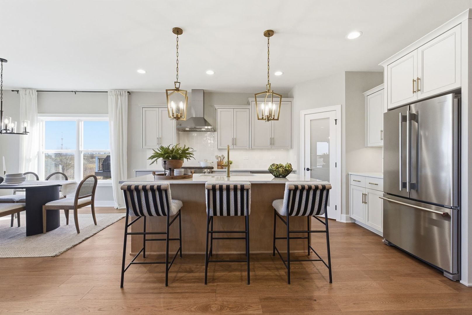 16541 Kayla Drive, Lemont, IL 60439