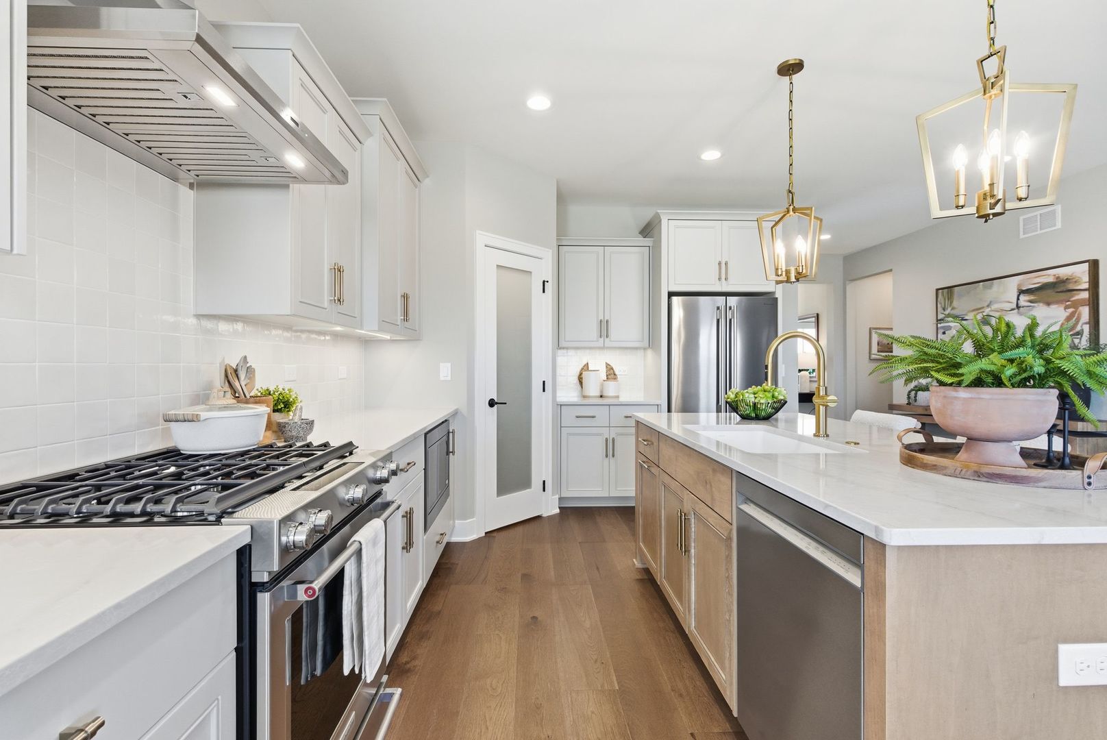 16541 Kayla Drive, Lemont, IL 60439