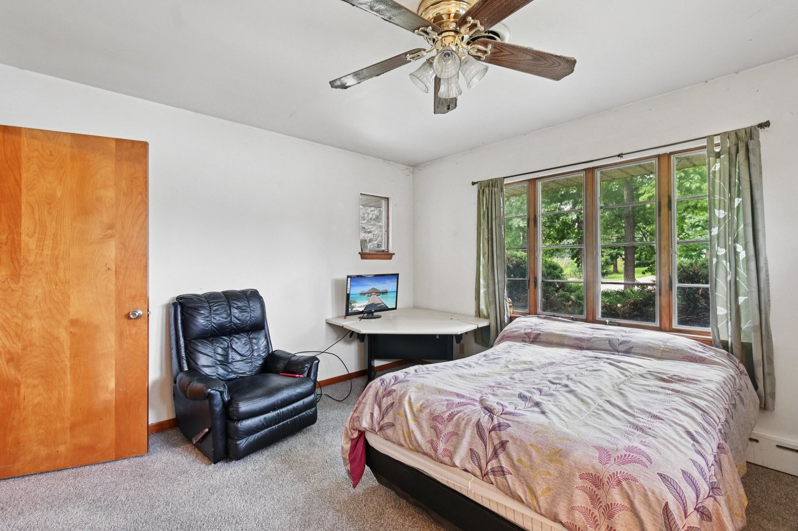 38683 N Lewis Avenue, Beach Park, IL 60099