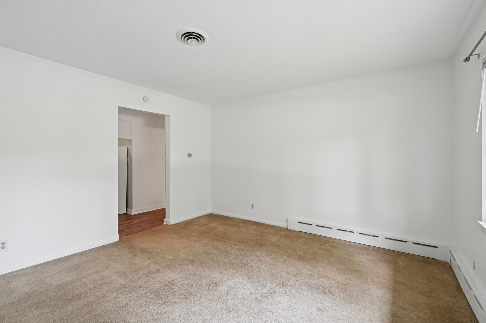 38683 N Lewis Avenue, Beach Park, IL 60099