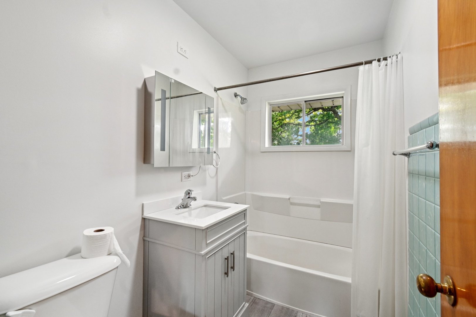 38683 N Lewis Avenue, Beach Park, IL 60099