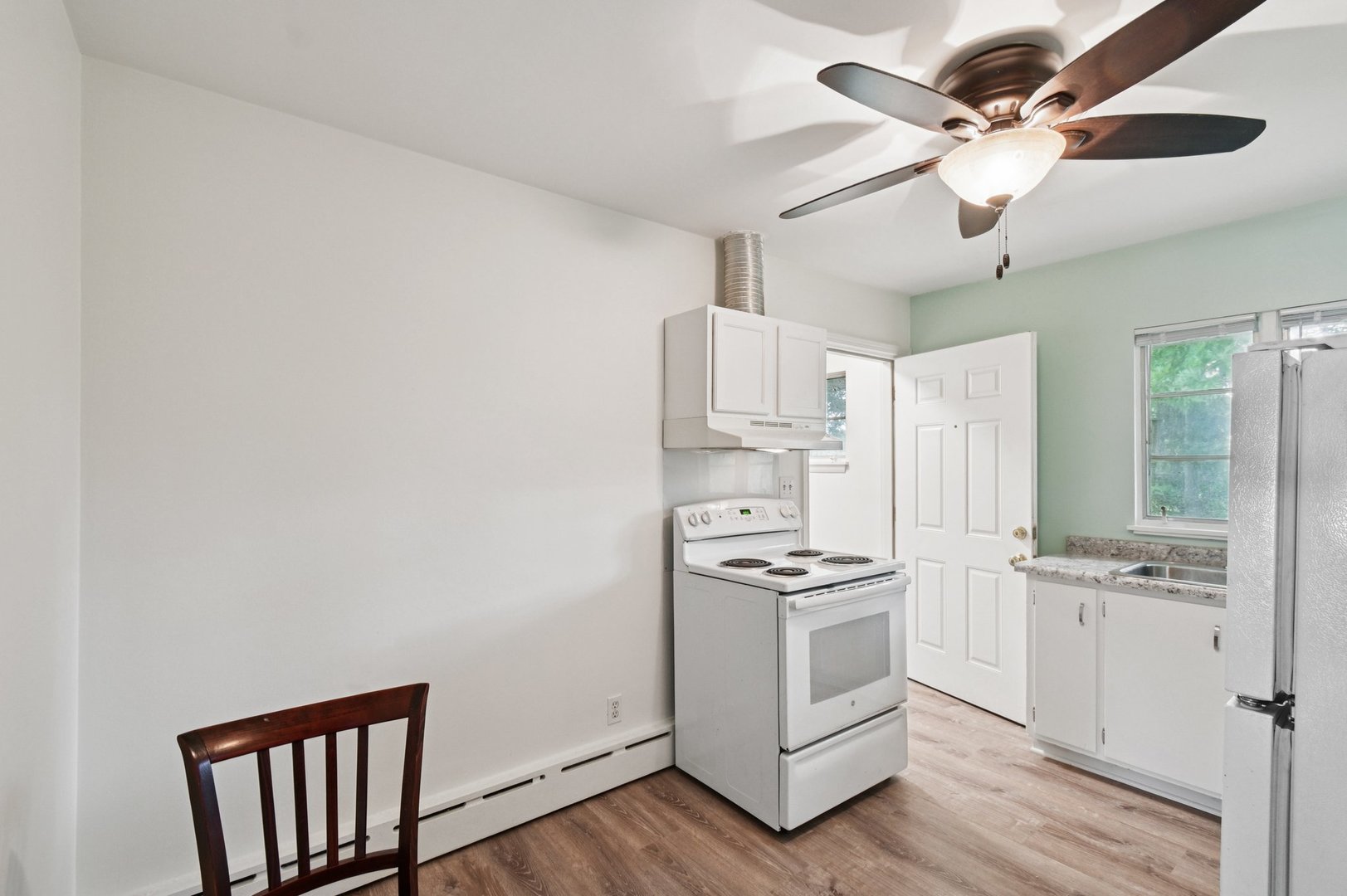 38683 N Lewis Avenue, Beach Park, IL 60099
