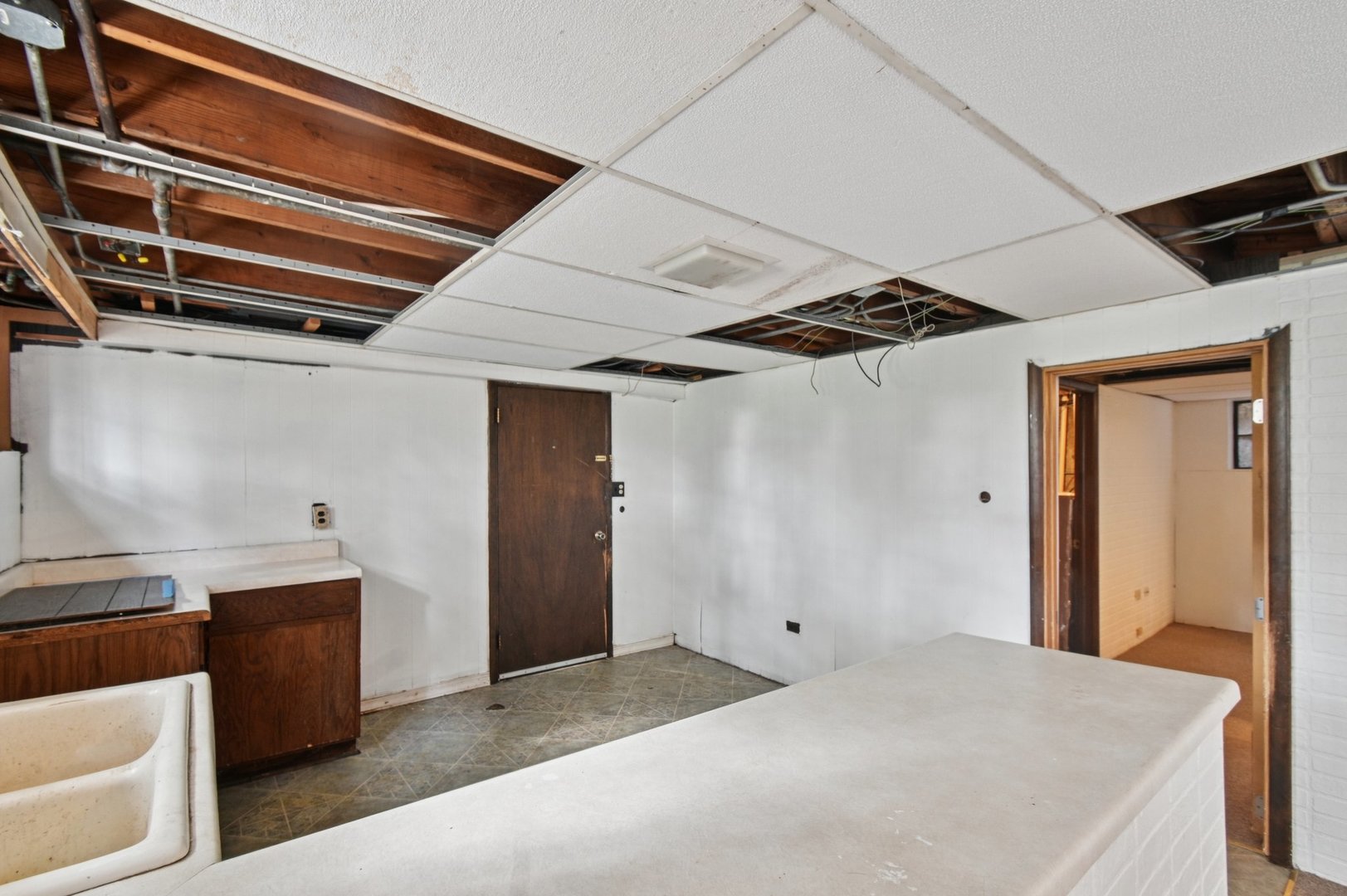38683 N Lewis Avenue, Beach Park, IL 60099