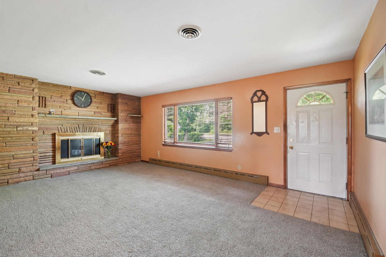 38683 N Lewis Avenue, Beach Park, IL 60099