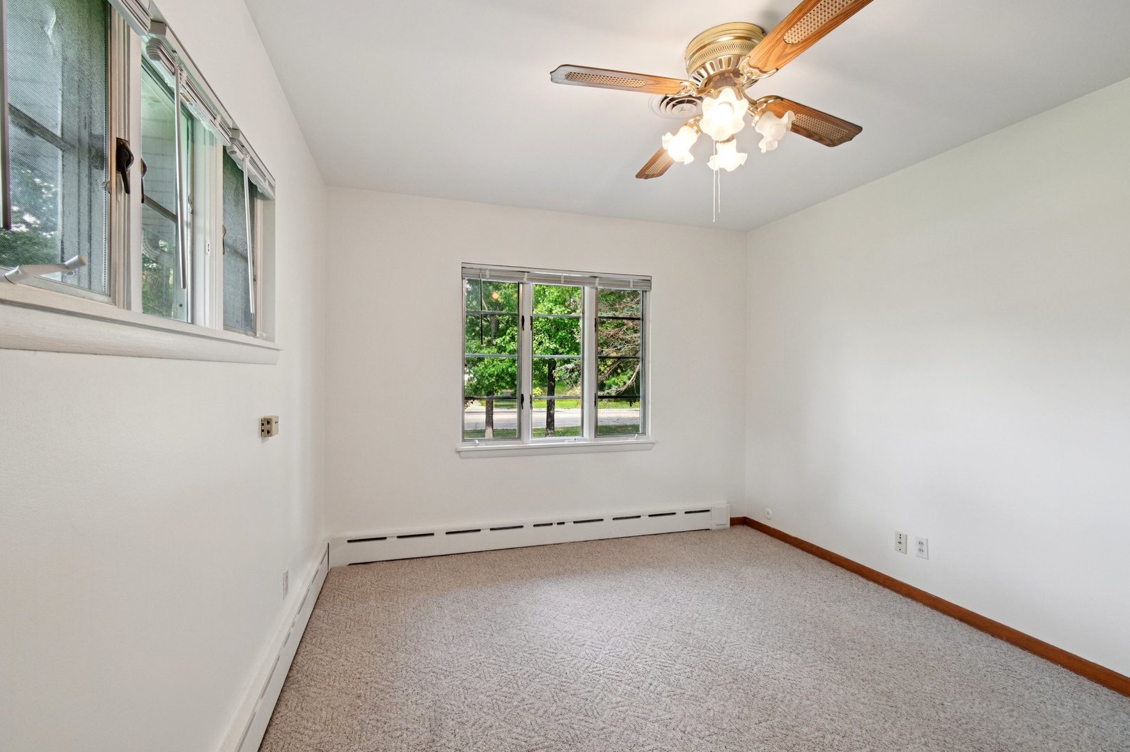 38683 N Lewis Avenue, Beach Park, IL 60099