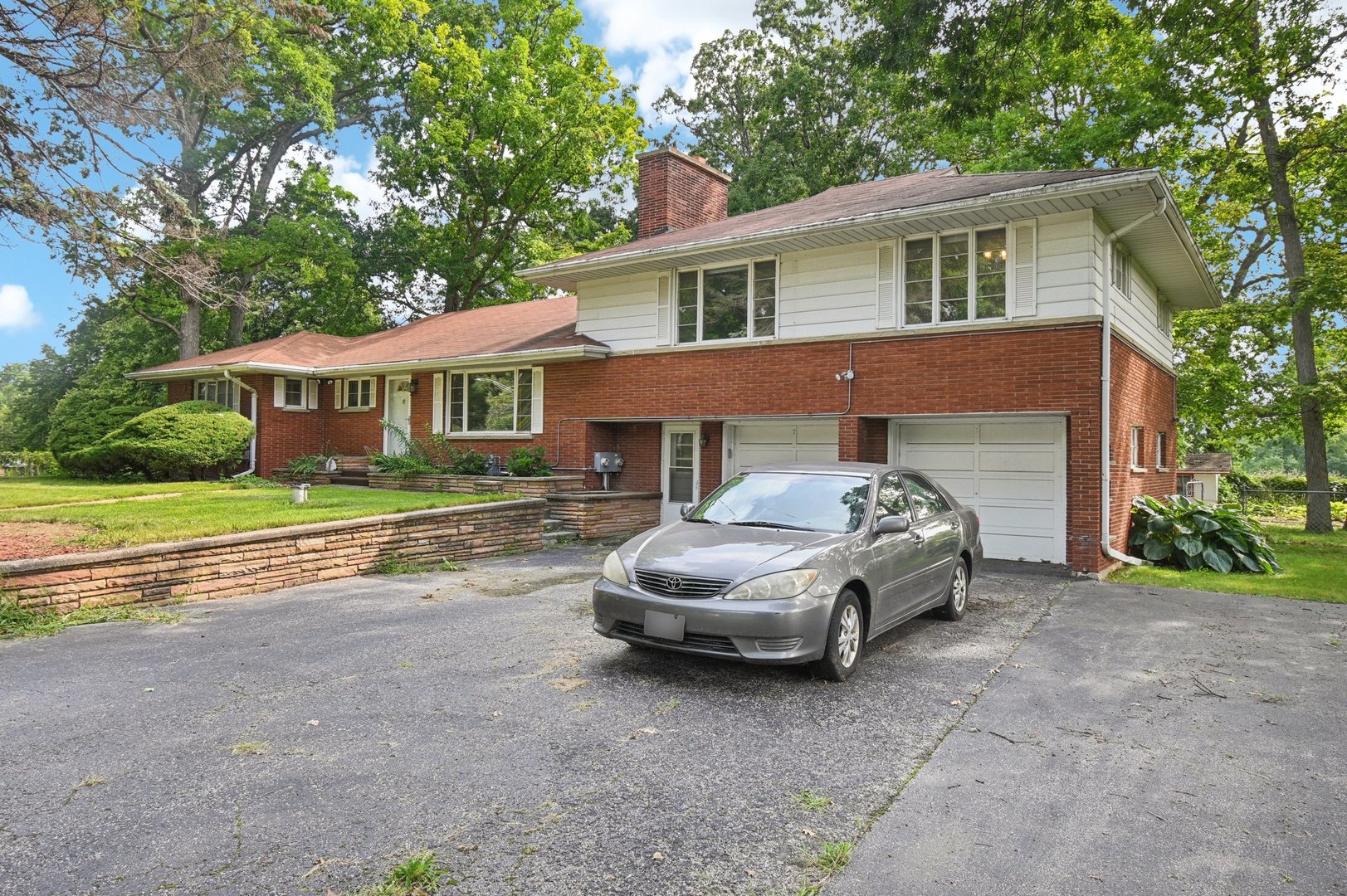 38683 N Lewis Avenue, Beach Park, IL 60099
