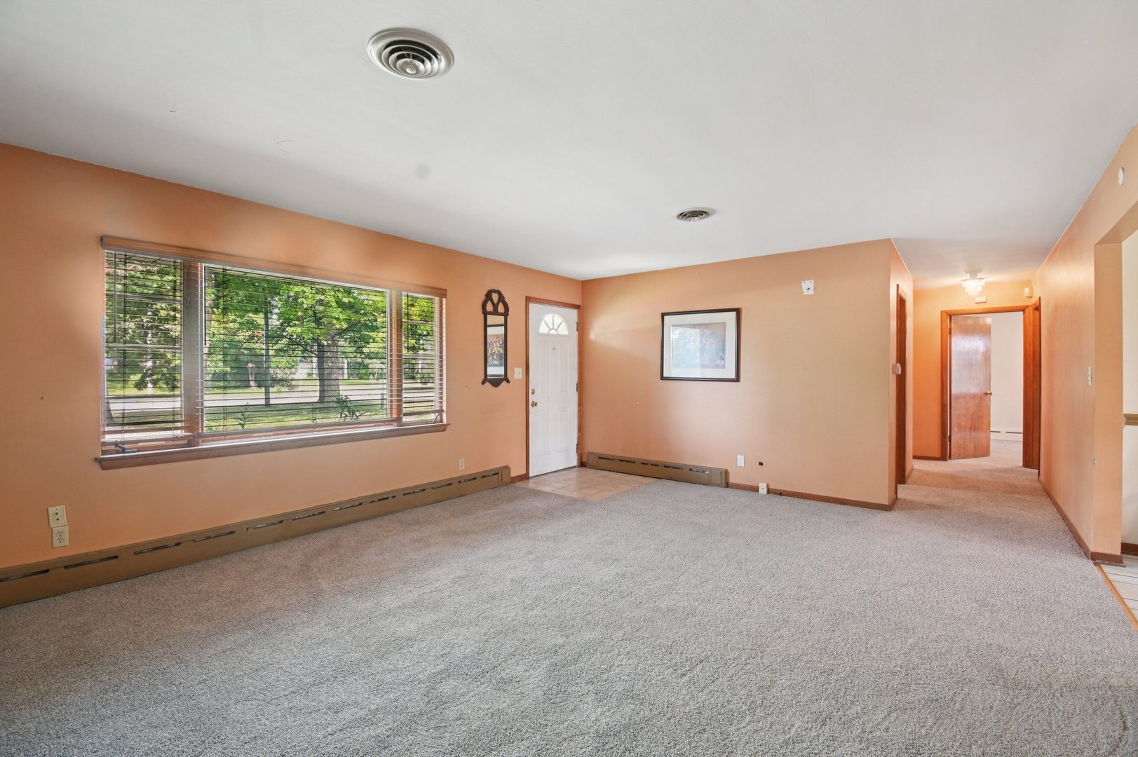38683 N Lewis Avenue, Beach Park, IL 60099