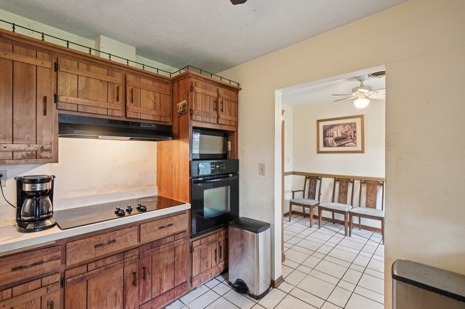 38683 N Lewis Avenue, Beach Park, IL 60099