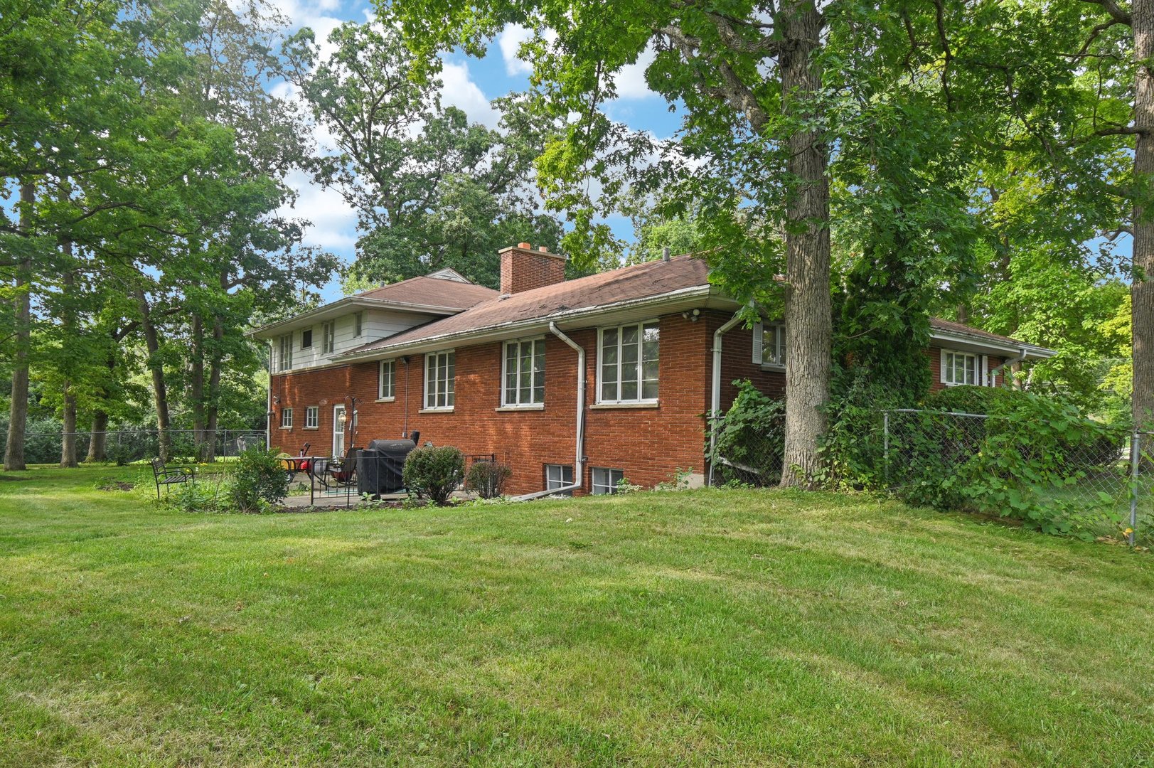 38683 N Lewis Avenue, Beach Park, IL 60099