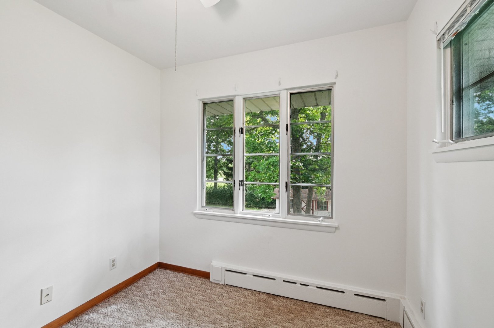 38683 N Lewis Avenue, Beach Park, IL 60099