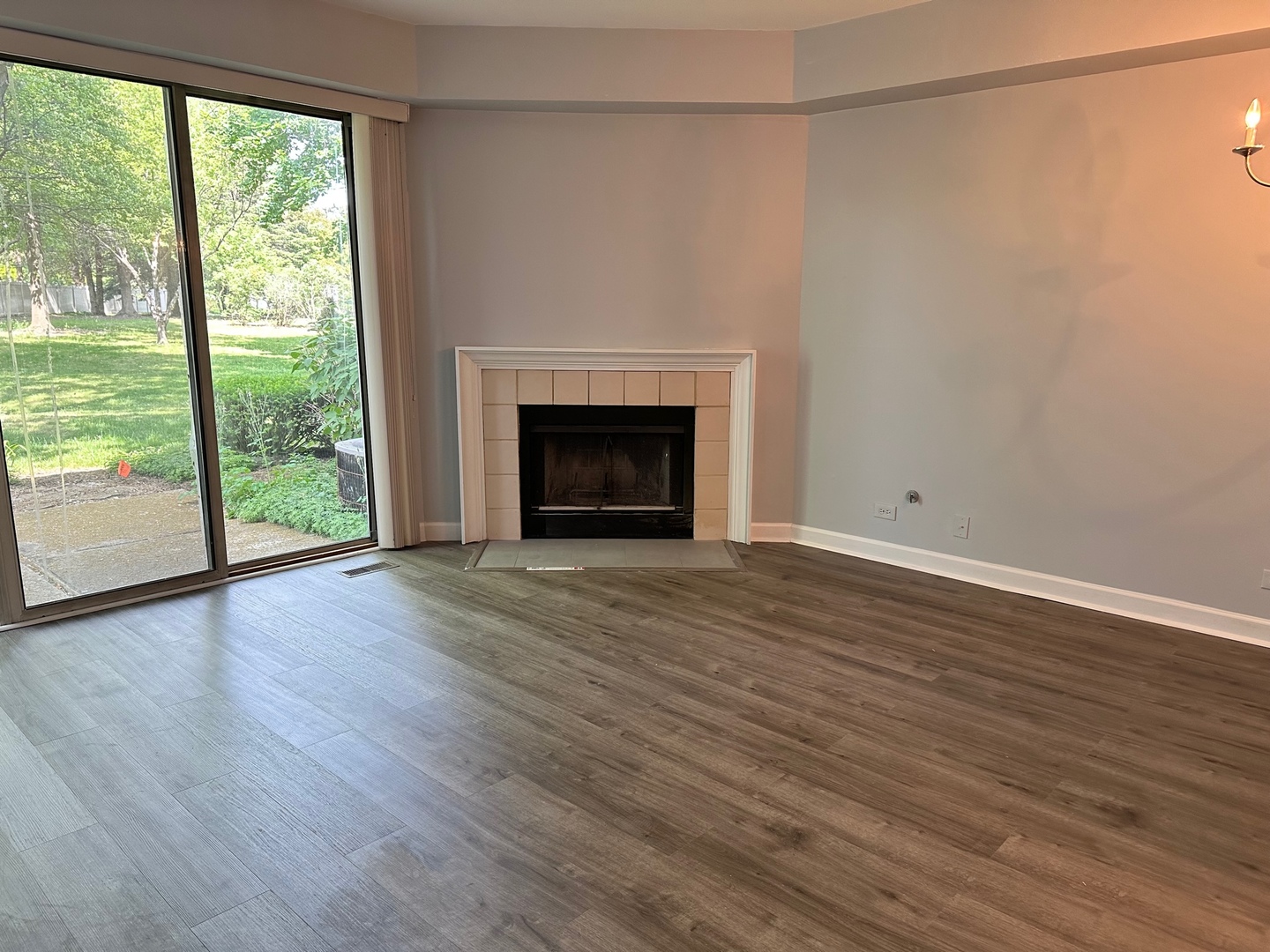 1122 REGENCY Drive, Schaumburg, IL 60193