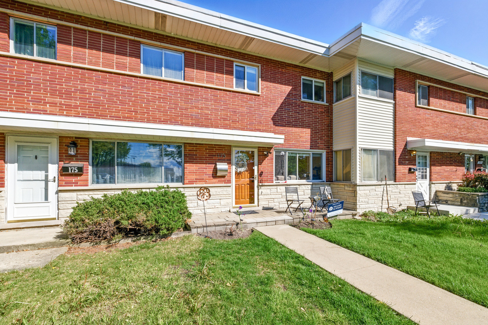 173 Village Court, Des Plaines, IL 60016