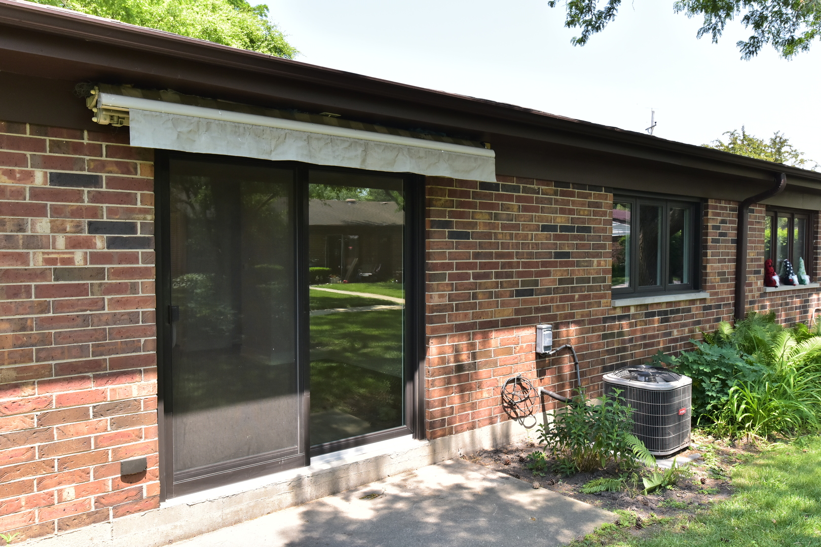 830 N Chicago Avenue, Arlington Heights, IL 60005