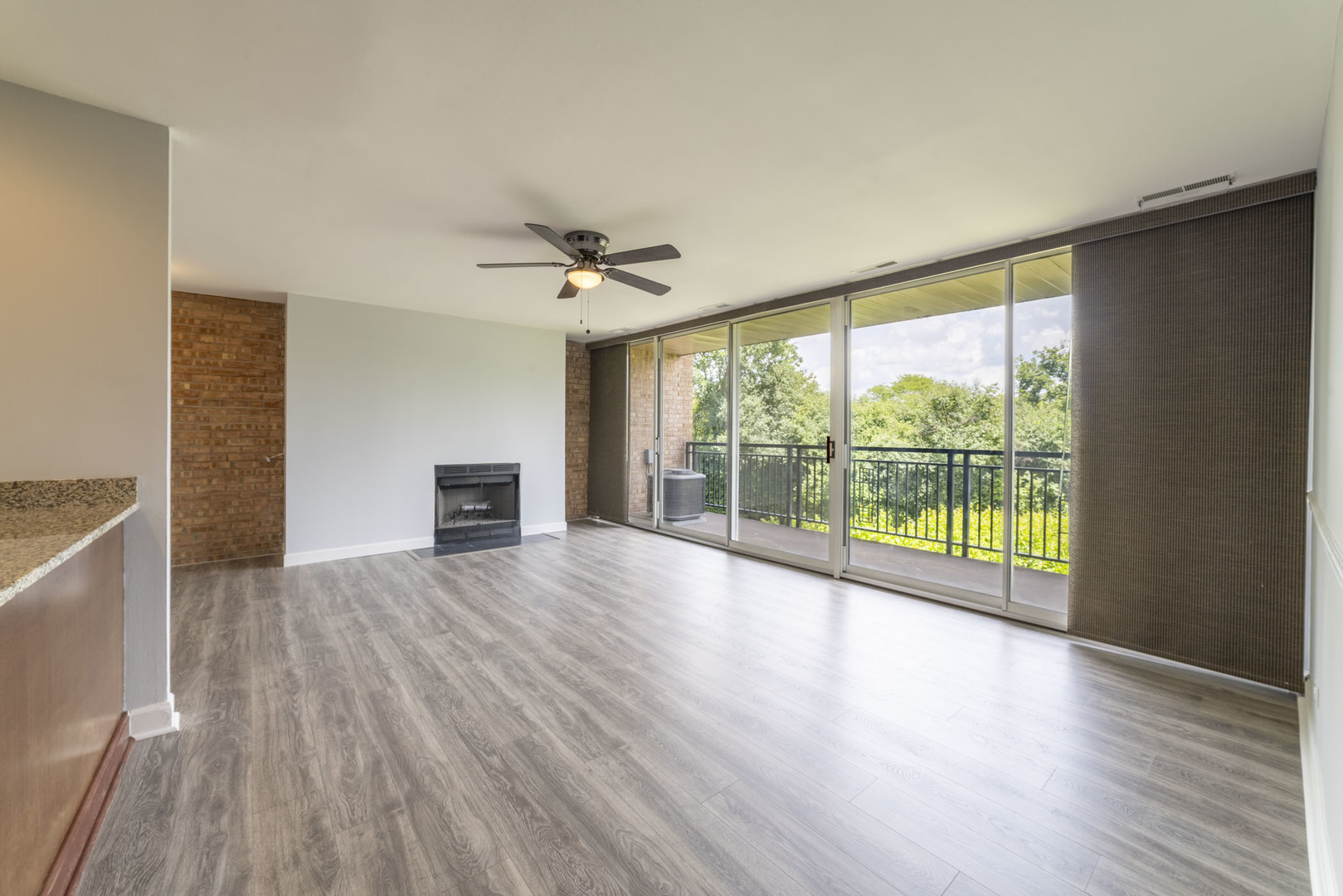 6020 Oakwood Drive #2F, Lisle, IL 60532