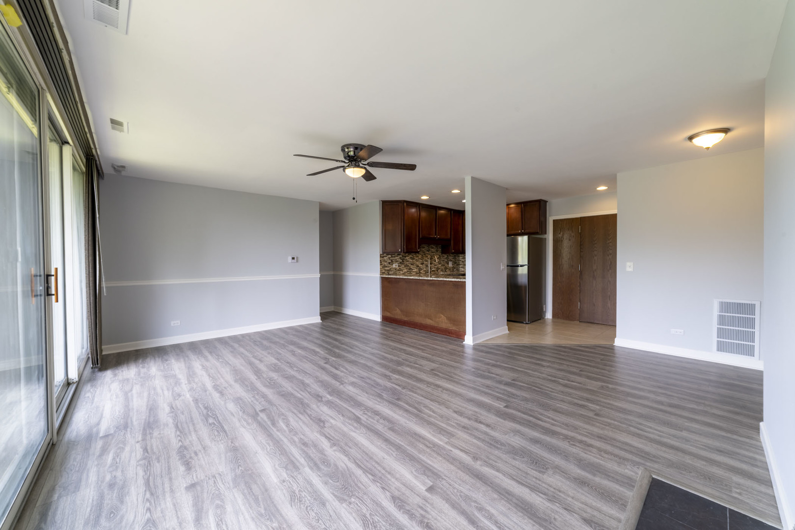 6020 Oakwood Drive #2F, Lisle, IL 60532