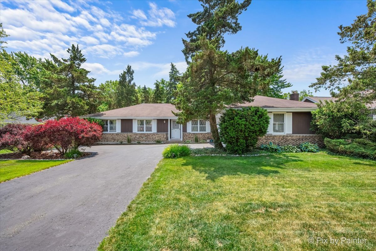 442 Kings Way, Mundelein, IL 60060