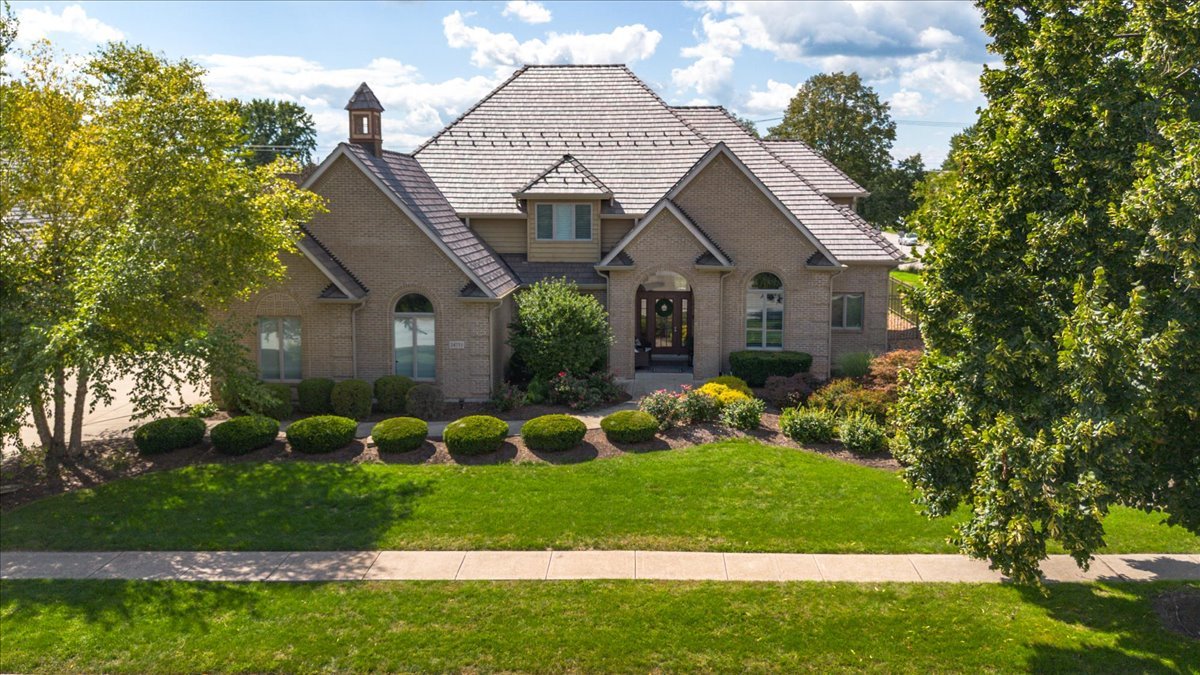 24755 W Manor Drive, Shorewood, IL 60404