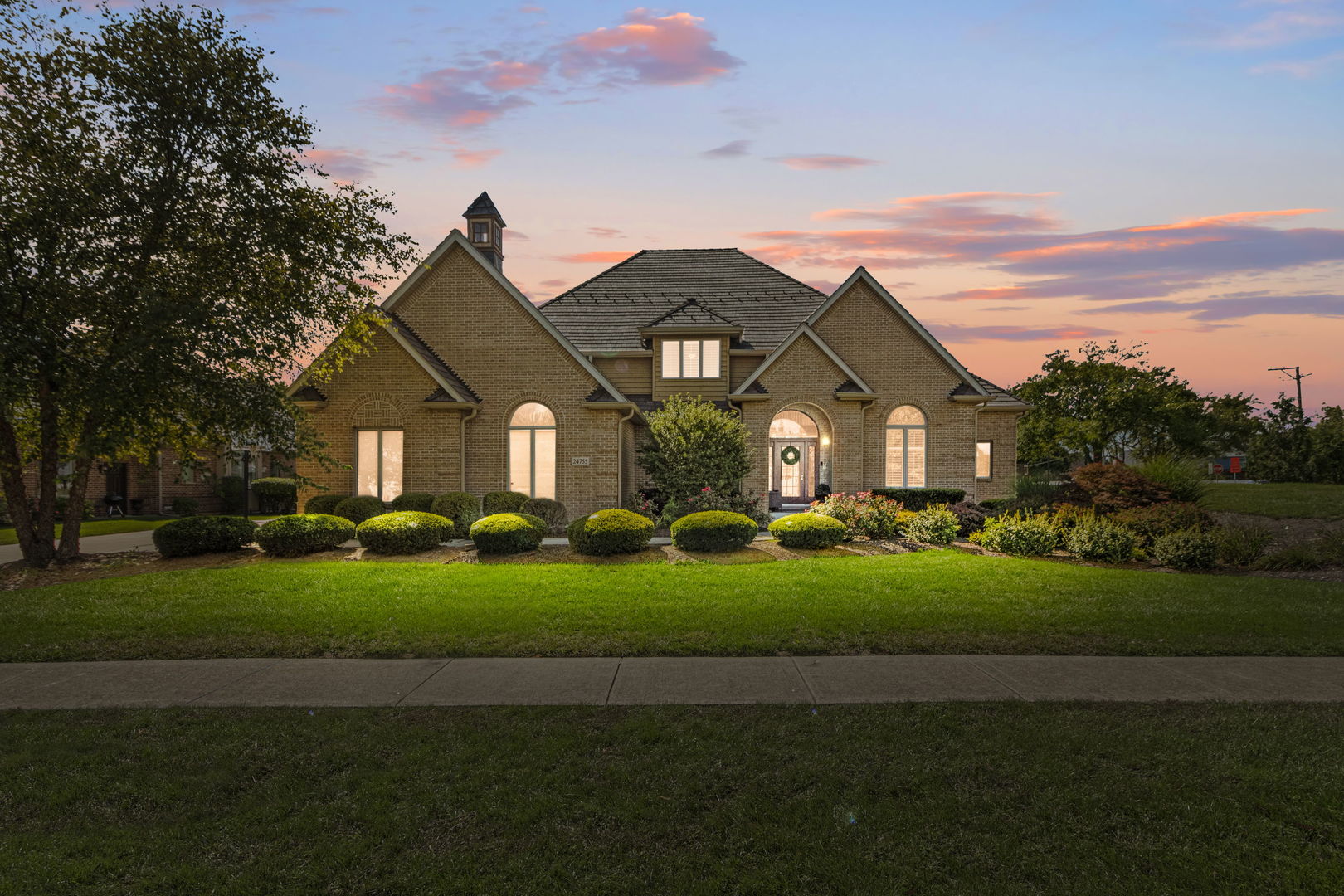 24755 W Manor Drive, Shorewood, IL 60404