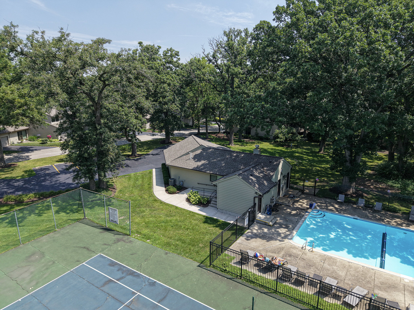 1541 Kirkwood Drive, Geneva, IL 60134