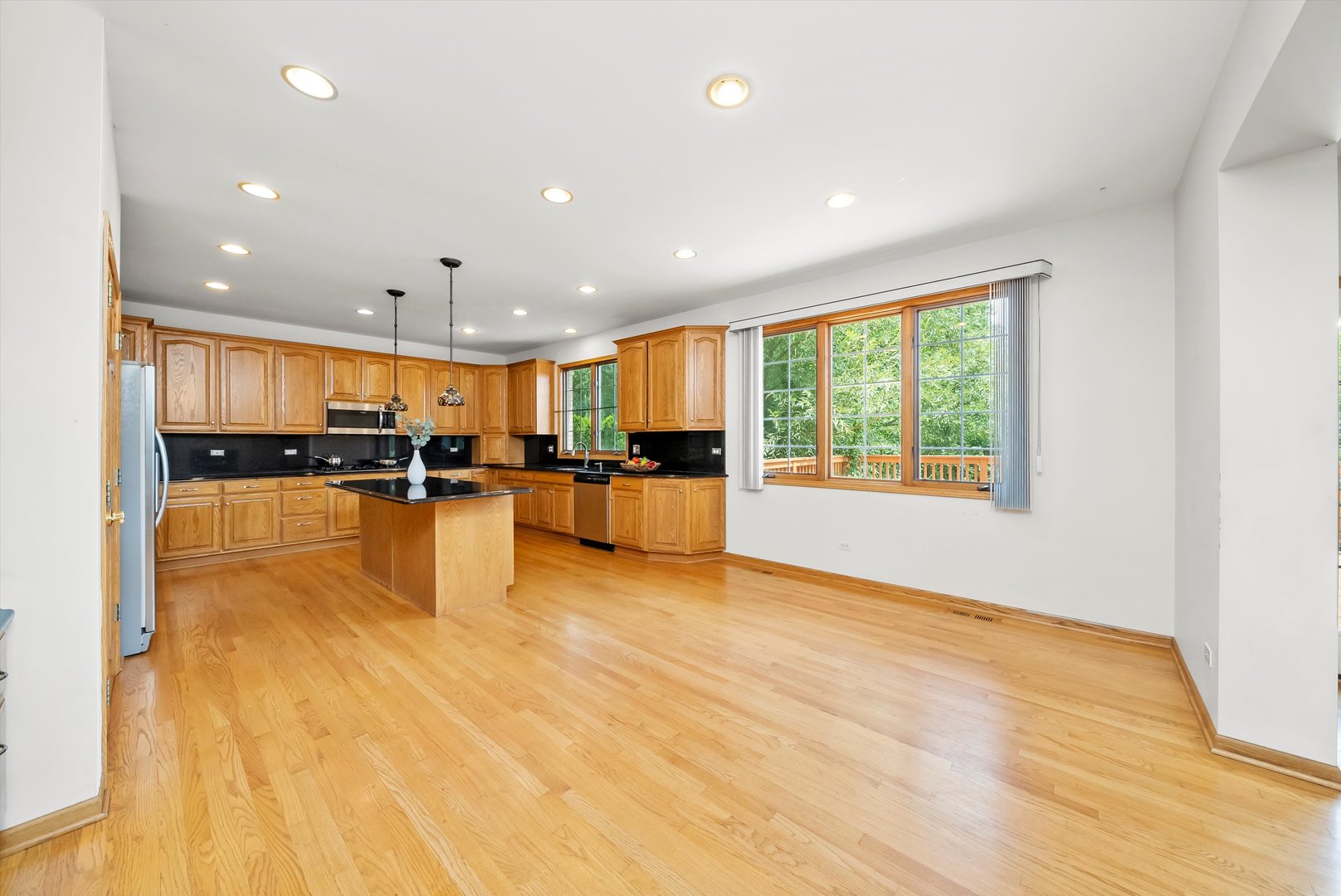 10137 S 86th Court, Palos Hills, IL 60465
