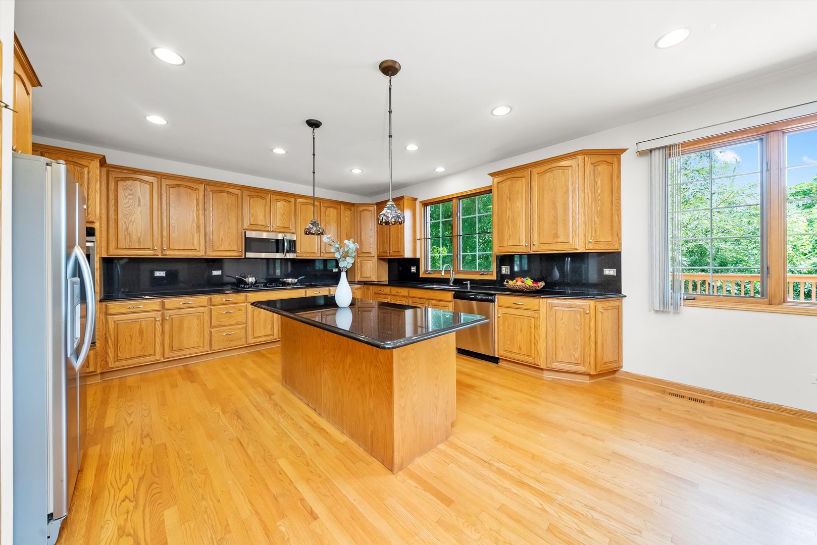 10137 S 86th Court, Palos Hills, IL 60465