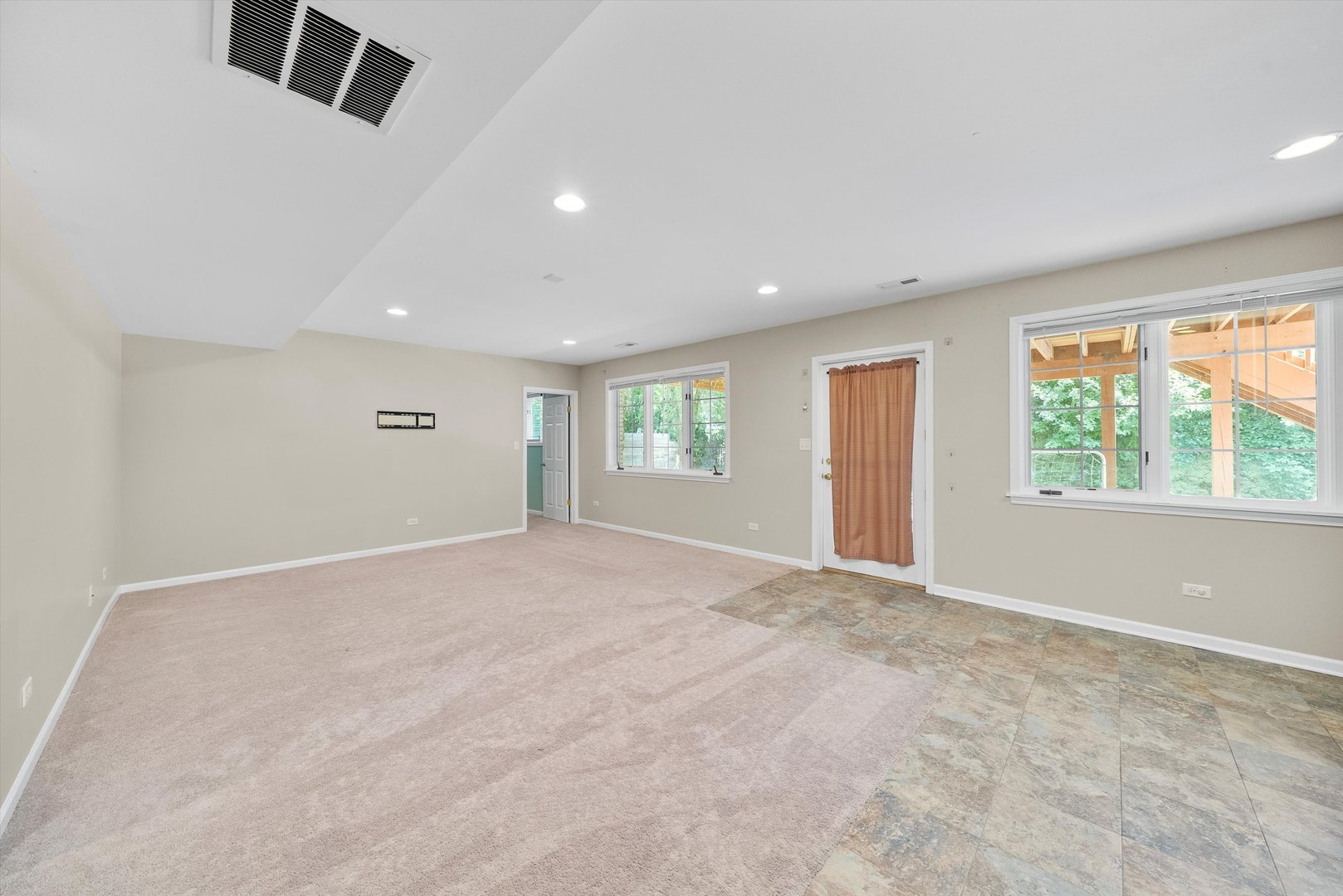 10137 S 86th Court, Palos Hills, IL 60465