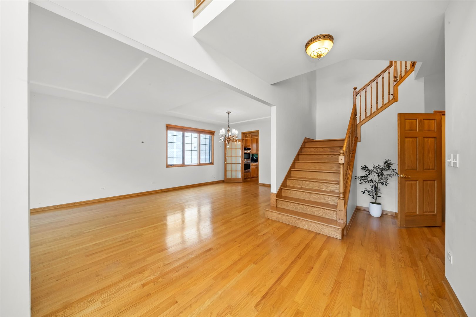 10137 S 86th Court, Palos Hills, IL 60465
